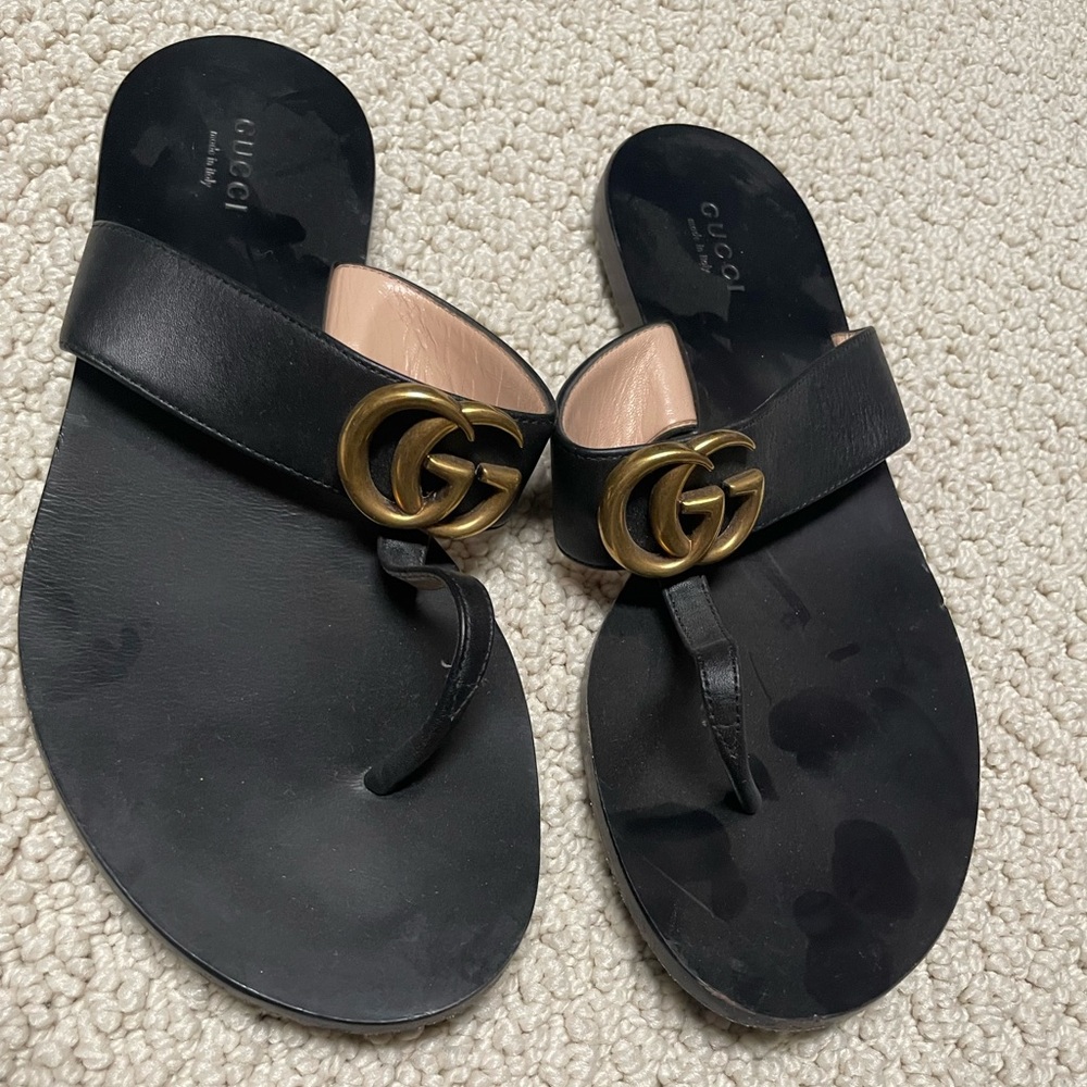 Gucci leather thong sandal